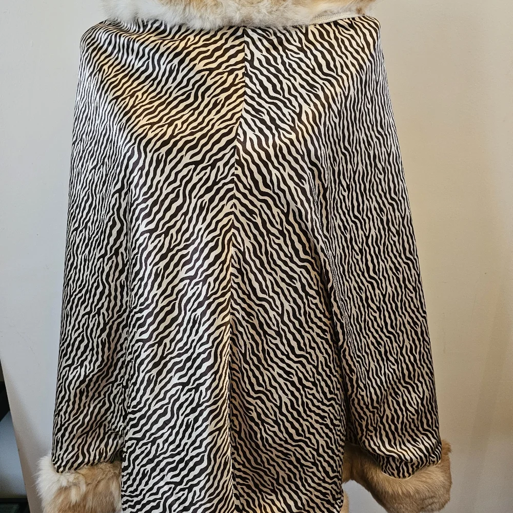 Reversible Fur Trimmed Poncho - Picture 5 of 6